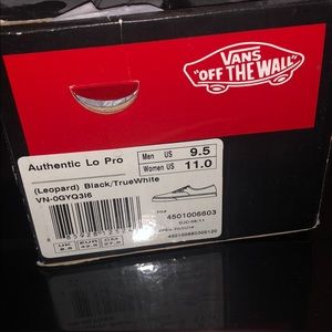 Vans sneakers size 9.5 in men’s 11  in women’s